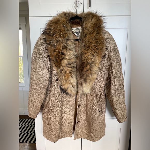 Stunning vintage jacket with fur collar - Picture 1 of 9